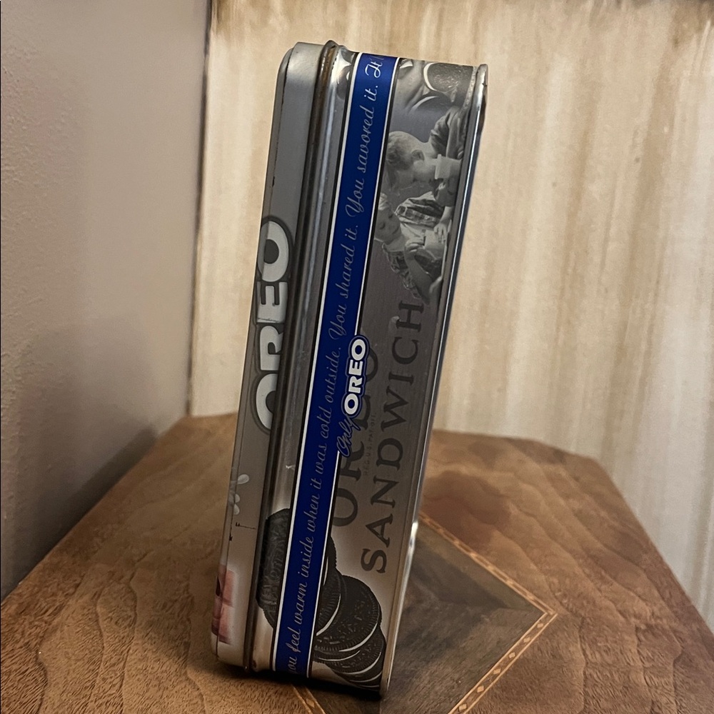 Vintage 1999 Oreo Tin - Picture 4 of 11